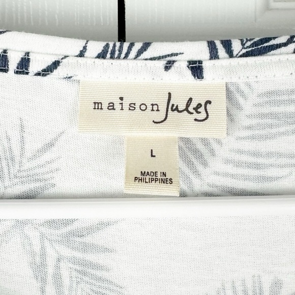 Maison Jules Tropical Floral Leaf Print Flutter Sleeve Top - Picture 4 of 8